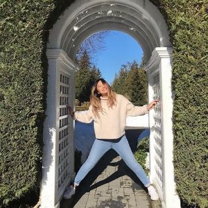 H&M cream turtleneck sweater